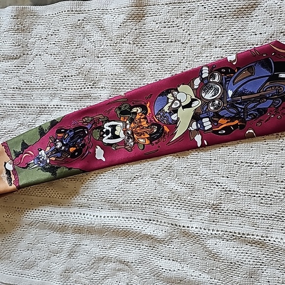 Looney Tunes Motorcycle Tie - Picture 7 of 7